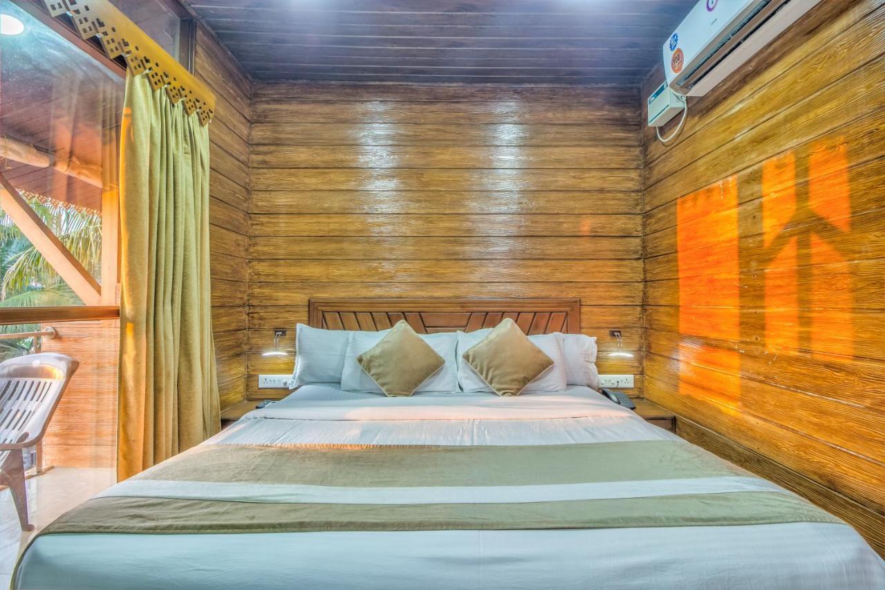The Village Beach Resort Baga Exterior photo